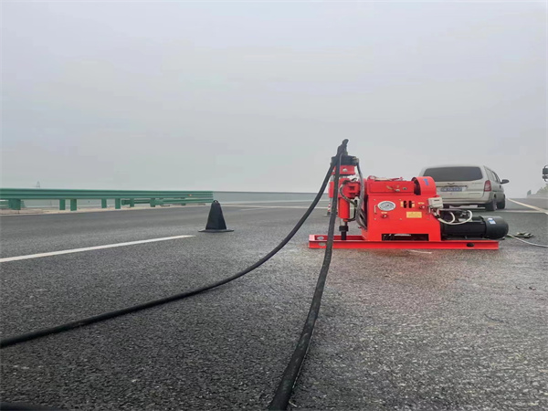 召陵马路路基路面开裂下沉注浆加固灌浆